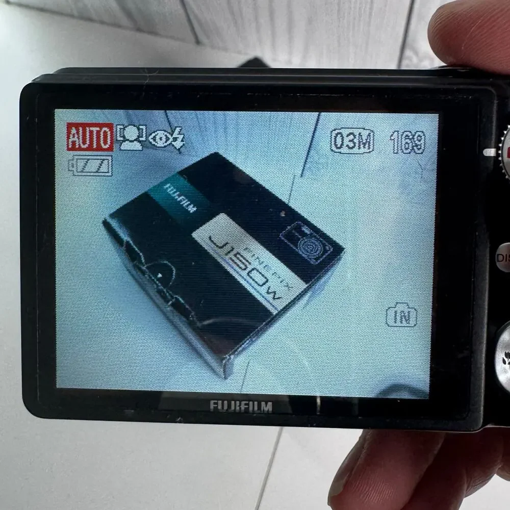 Fujifilm FinePix J150w Retro Digital Camera with Card Reader and Accessories